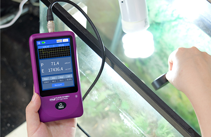 LS135 Measurement of UVB Light Source